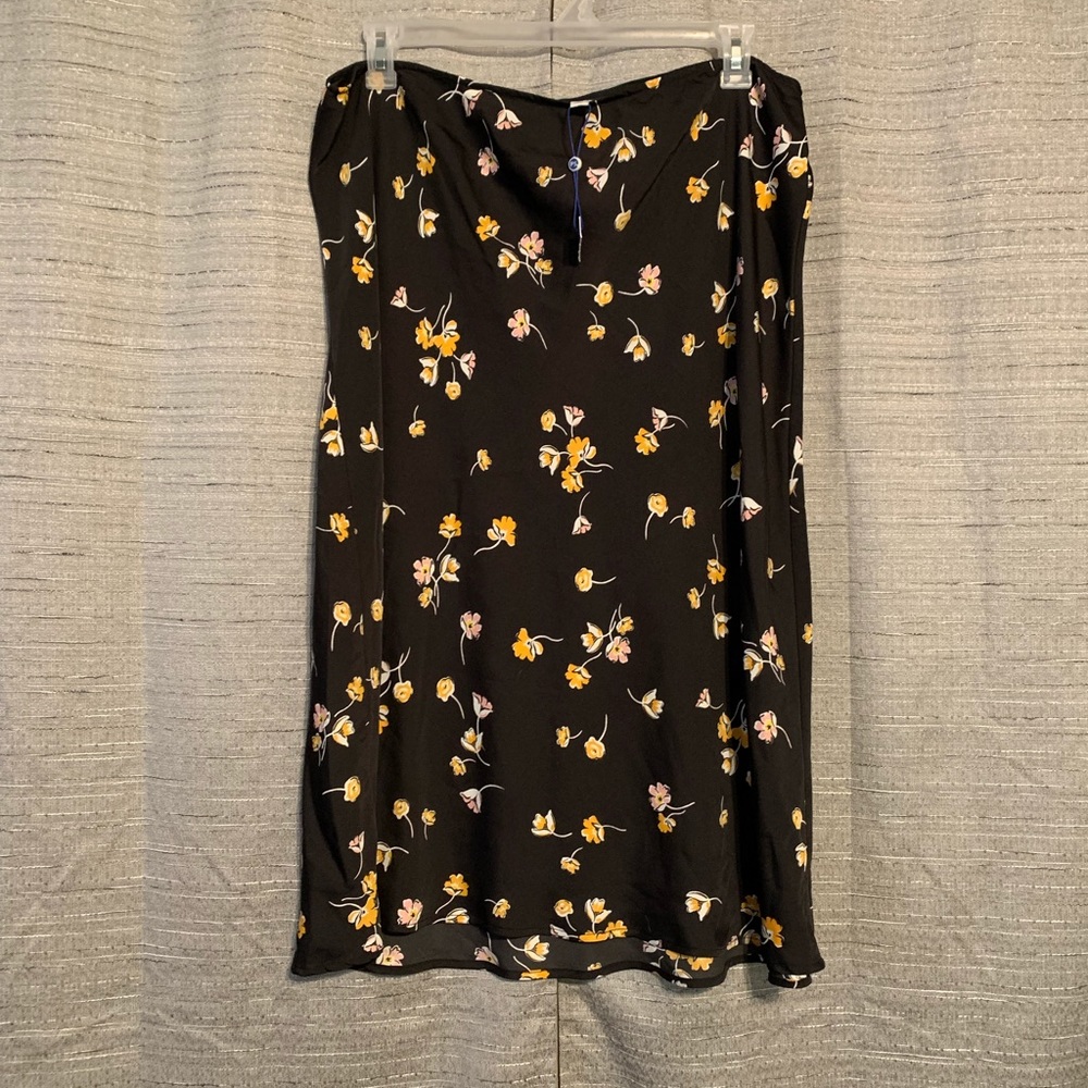 Popsugar XXL New with partial tags black floral skirt